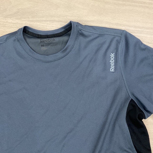 Reebok Athletic PlayDry - Medium T-Shirt - Picture 2 of 7